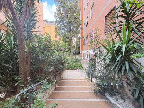 appartamento in vendita a Roma in zona Ardeatino