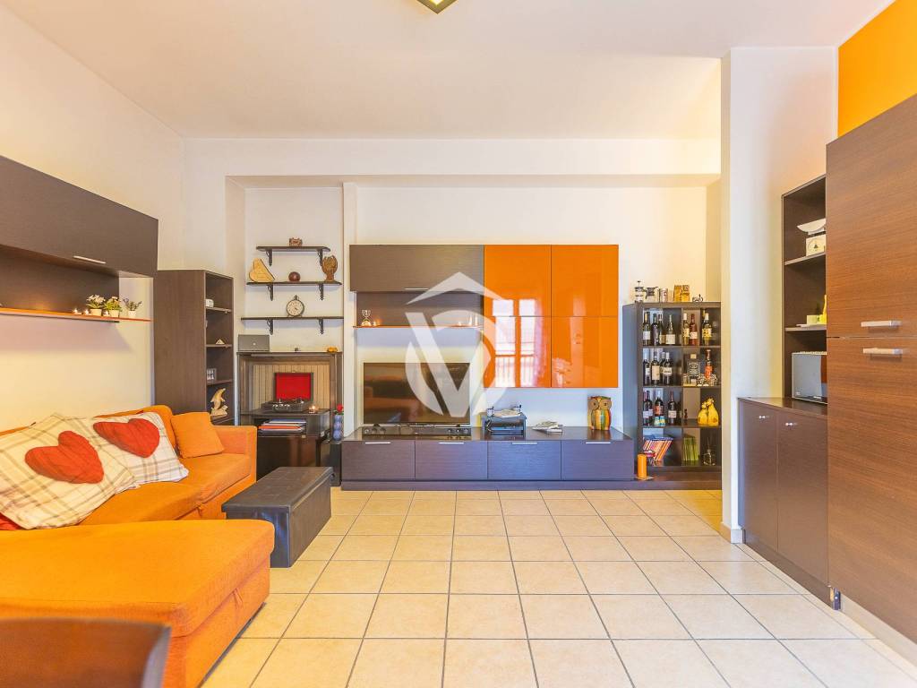 appartamento in vendita a Roma in zona Tor Bella Monaca