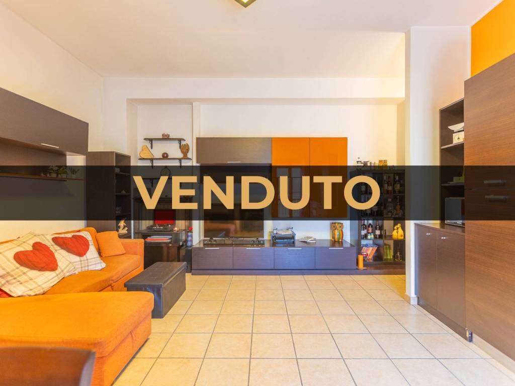 appartamento in vendita a Roma in zona Tor Bella Monaca