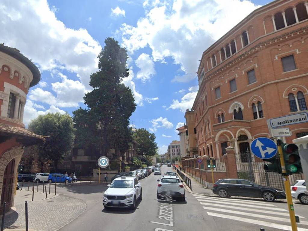 intera palazzina in vendita a Roma in zona Nomentano