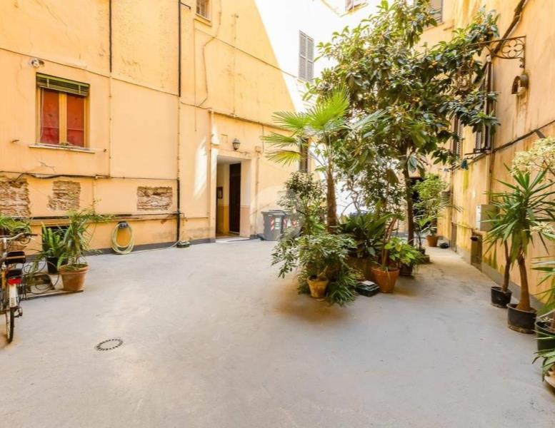 appartamento in vendita a Roma in zona Trastevere