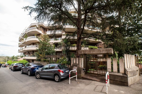 appartamento in vendita a Roma in zona Tomba di Nerone
