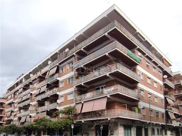 appartamento in vendita a Roma in zona Ostia