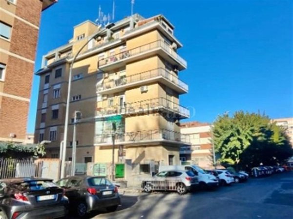 appartamento in vendita a Roma in zona Portuense