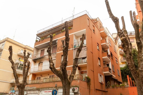 appartamento in vendita a Roma in zona Gianicolense