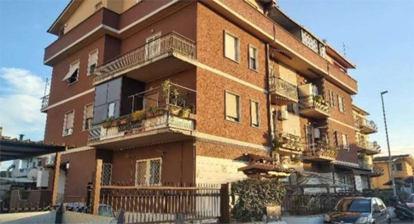 appartamento in vendita a Roma in zona Giardini di Corcolle