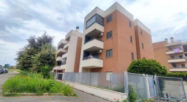 appartamento in vendita a Roma in zona Ponte di Nona