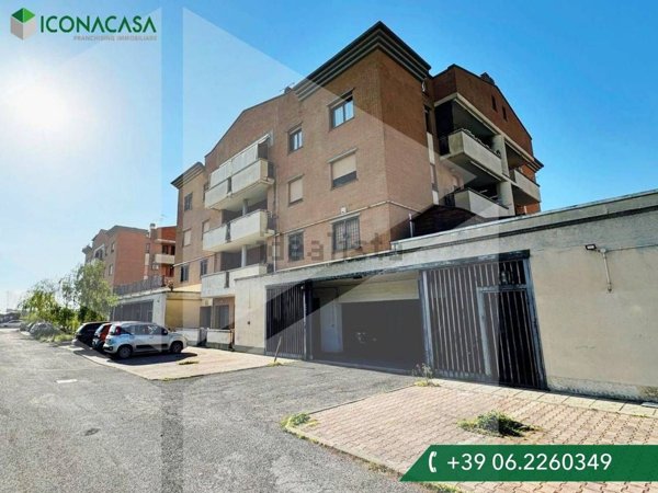 appartamento in vendita a Roma in zona Castelverde