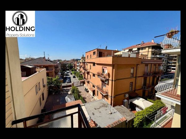 appartamento in vendita a Roma in zona San Basilio