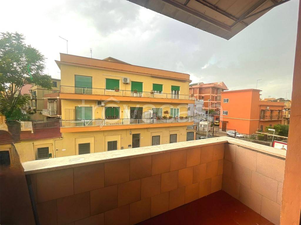 appartamento in vendita a Roma in zona Torre Maura