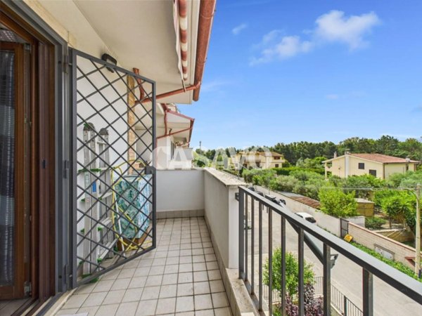 appartamento in vendita a Roma in zona Piana del Sole