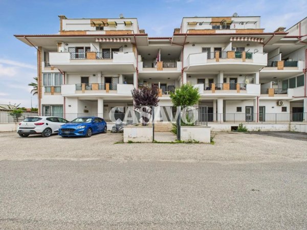 appartamento in vendita a Roma in zona Piana del Sole