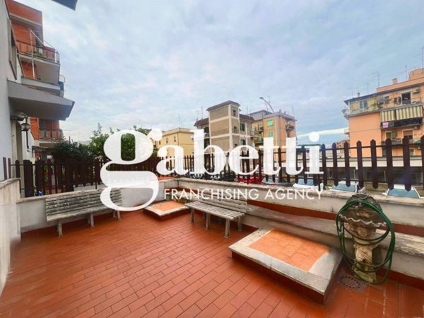 casa indipendente in vendita a Roma in zona Prenestino-Centocelle