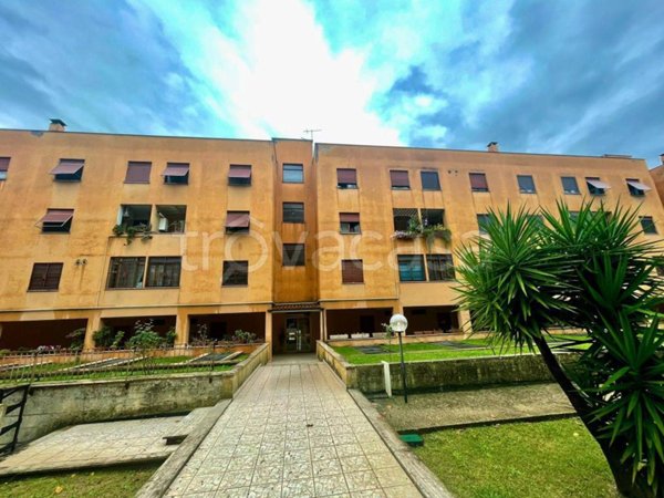 appartamento in vendita a Roma in zona Ostiense