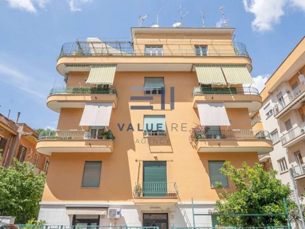 appartamento in vendita a Roma in zona Gianicolense
