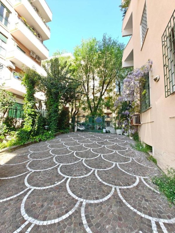 appartamento in vendita a Roma in zona Nomentano