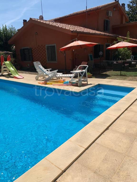 casa indipendente in vendita a Roma in zona Olgiata
