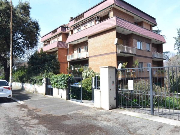 appartamento in vendita a Roma in zona EUR