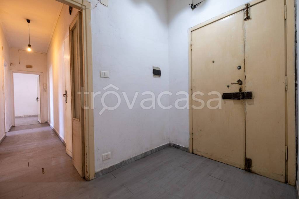 appartamento in vendita a Roma in zona Ostiense