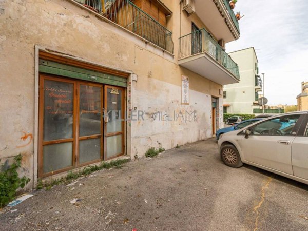 negozio in vendita a Roma in zona Prenestino-Centocelle