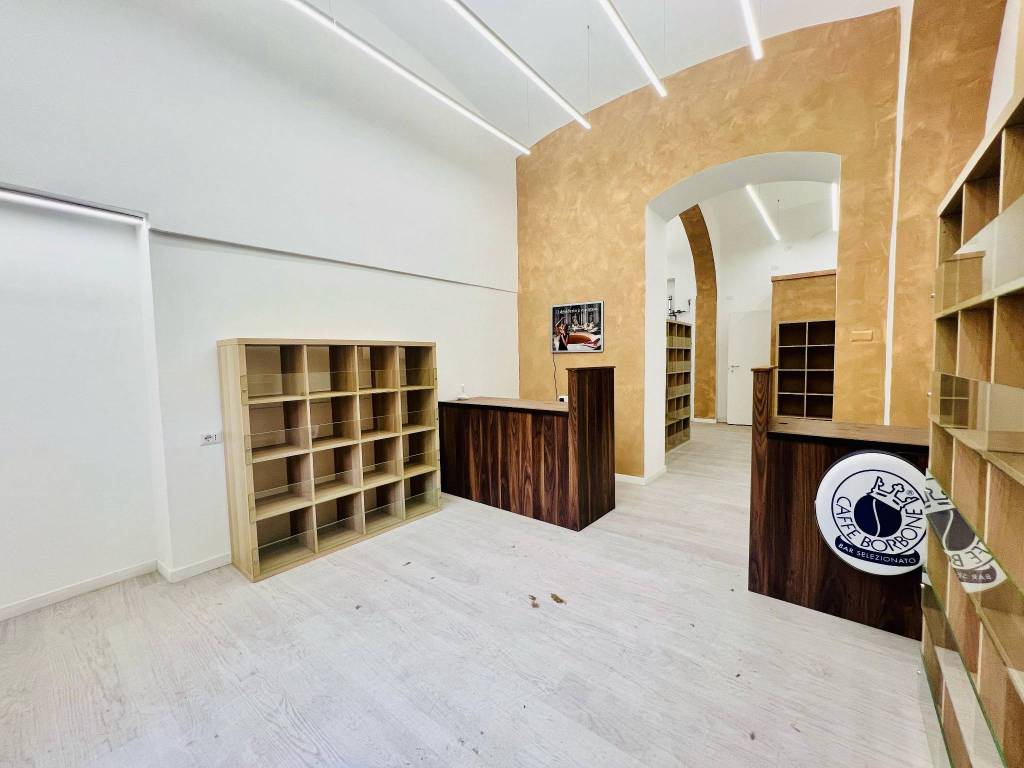 negozio in vendita a Roma in zona Testaccio