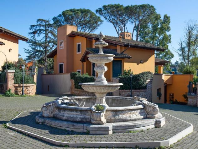 casa indipendente in vendita a Roma in zona Pantan Monastero