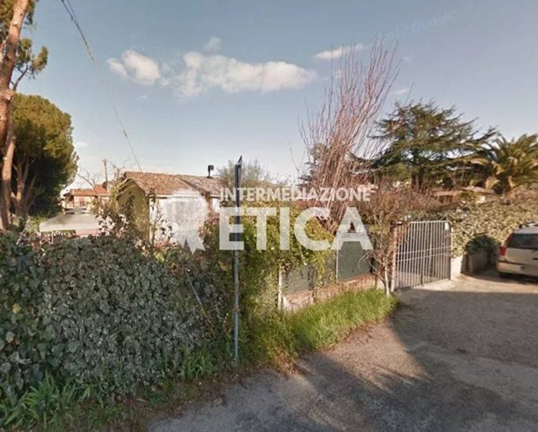 appartamento in vendita a Roma in zona Giardini di Corcolle