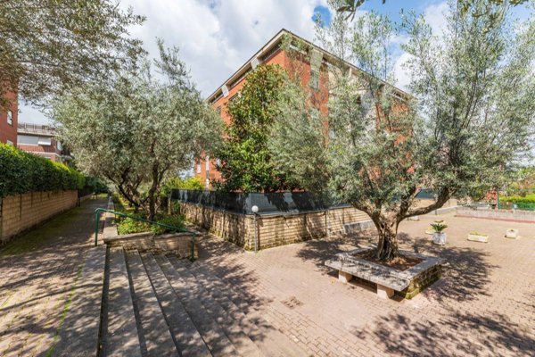 appartamento in vendita a Roma in zona Giuliano Dalmata