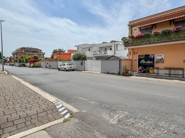 appartamento in vendita a Roma in zona Dragona/Bagnoletto