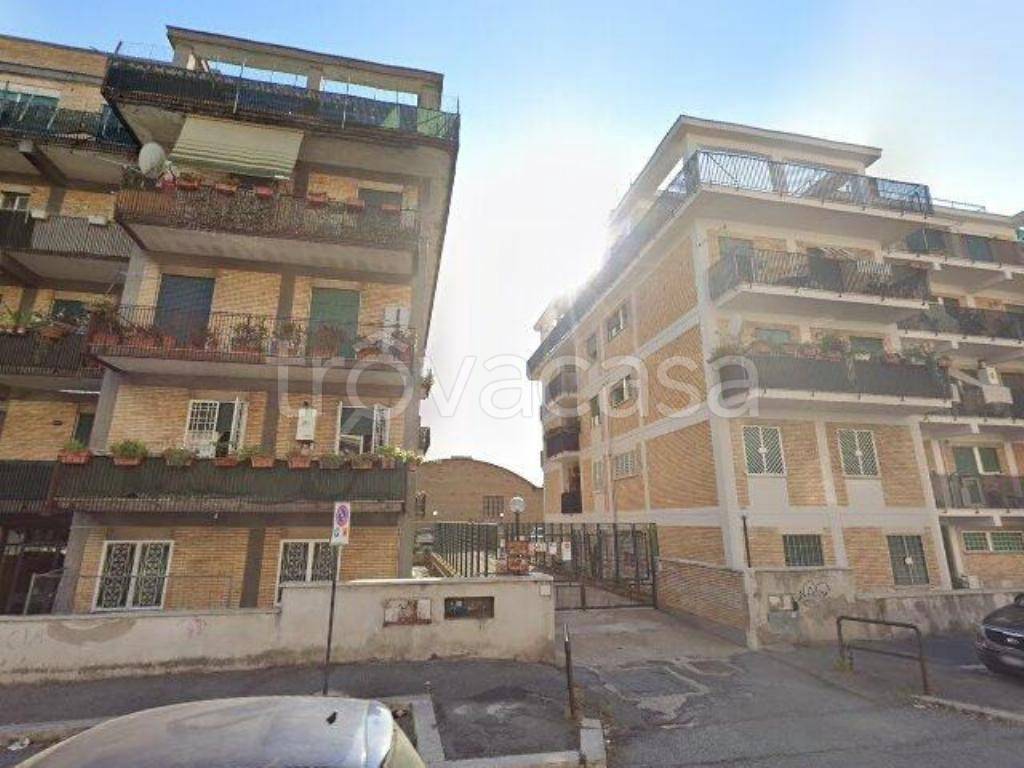 appartamento in vendita a Roma in zona Ponte Mammolo