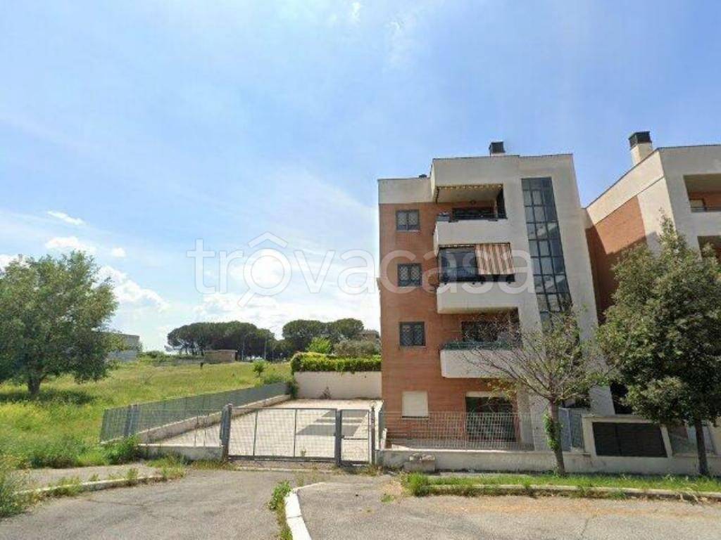 ufficio in vendita a Roma in zona Ponte di Nona