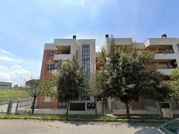appartamento in vendita a Roma in zona Ponte di Nona