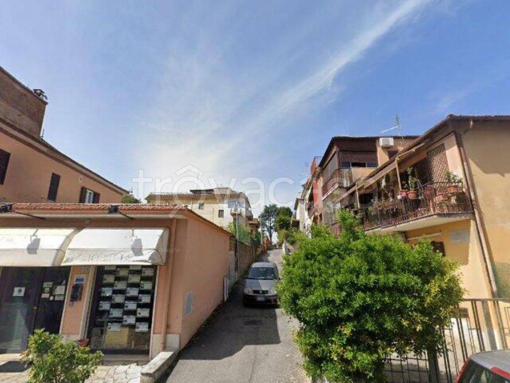 appartamento in vendita a Roma in zona Labaro