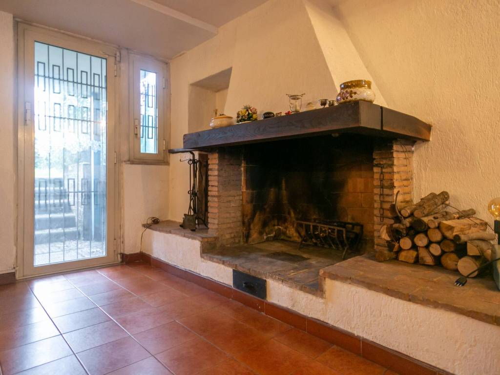 casa indipendente in vendita a Roma in zona Casal Palocco