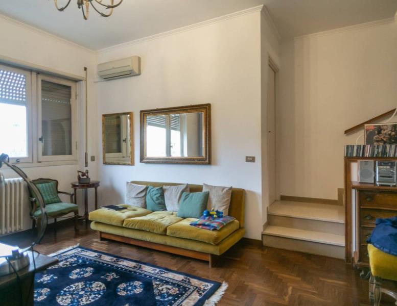 casa indipendente in vendita a Roma in zona Casal Palocco