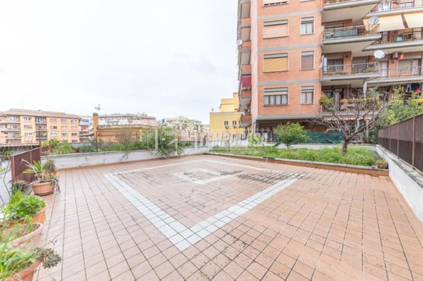 appartamento in vendita a Roma in zona Appio Claudio