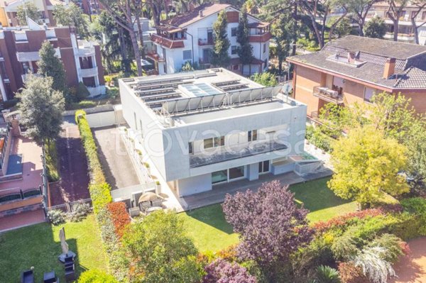 casa indipendente in vendita a Roma in zona Torre Gaia