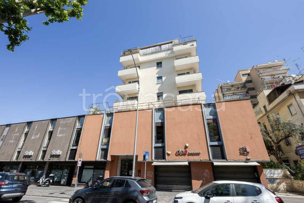 appartamento in vendita a Roma in zona Monte Sacro/Talenti