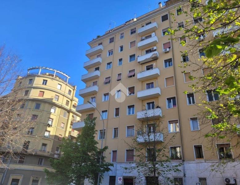 appartamento in vendita a Roma in zona Appio Latino