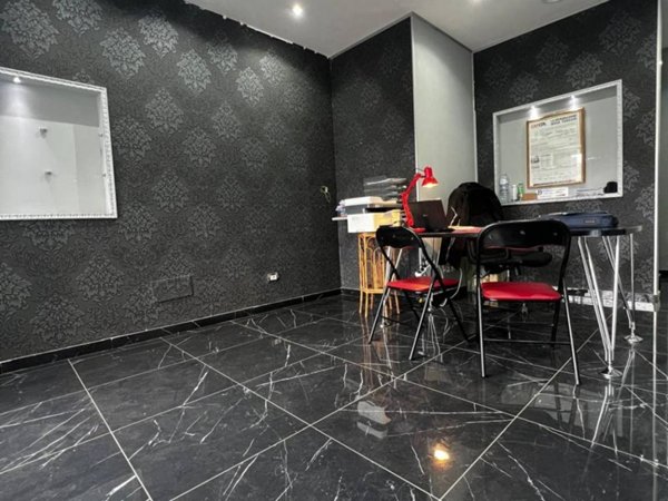 negozio in vendita a Roma in zona Prenestino-Centocelle