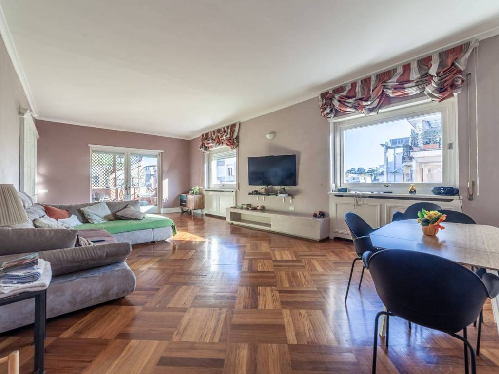 appartamento in vendita a Roma in zona Della Vittoria