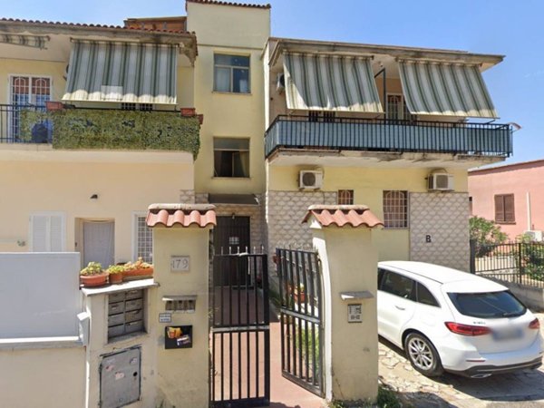 appartamento in vendita a Roma in zona Finocchio