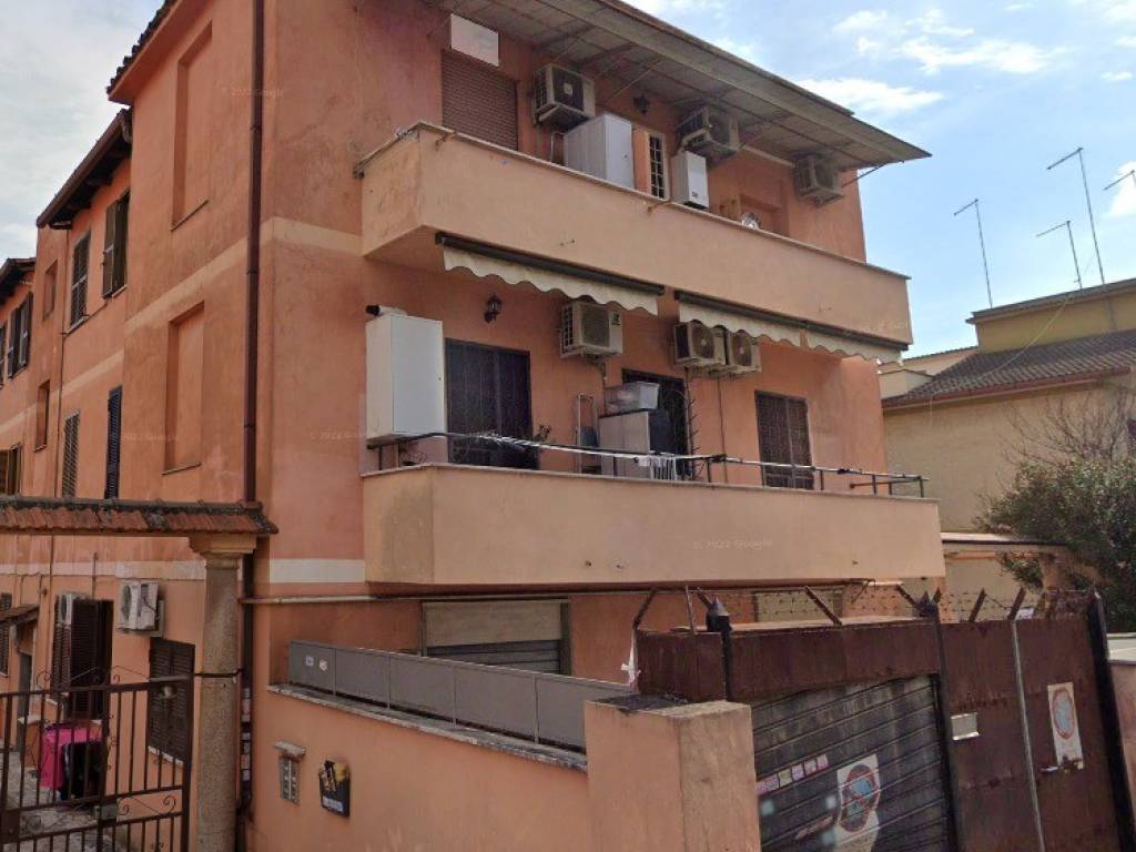 appartamento in vendita a Roma in zona Torre Maura