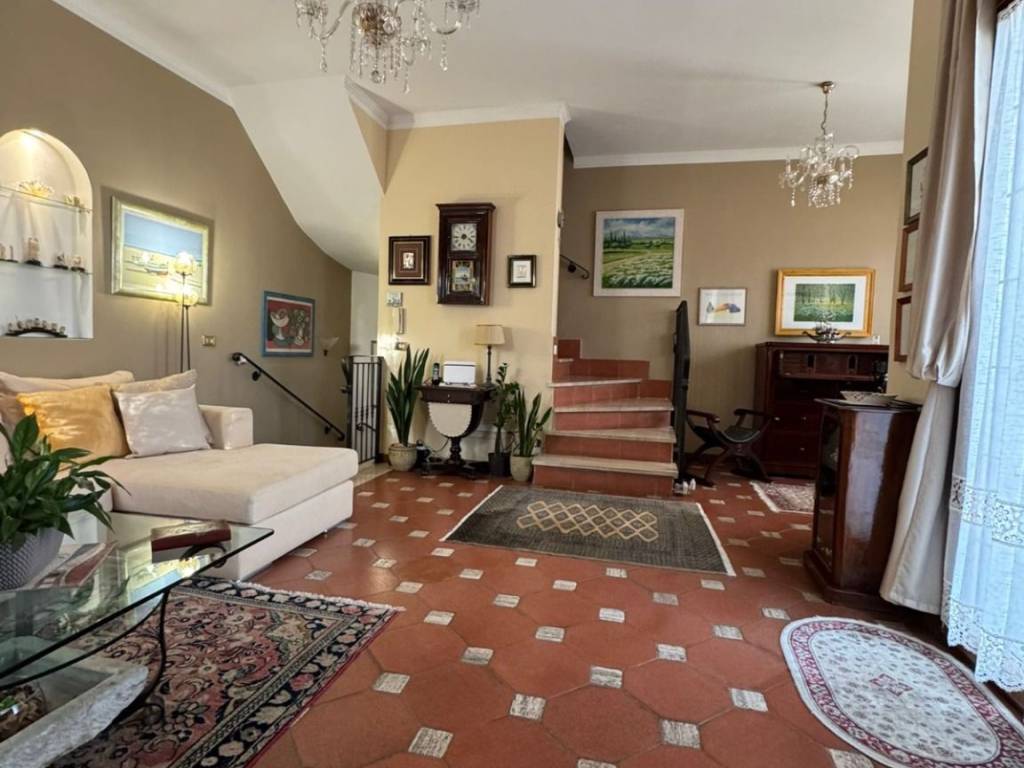 casa indipendente in vendita a Roma in zona Infernetto