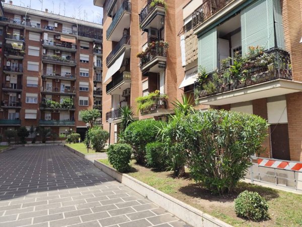 appartamento in vendita a Roma in zona Cinecittà
