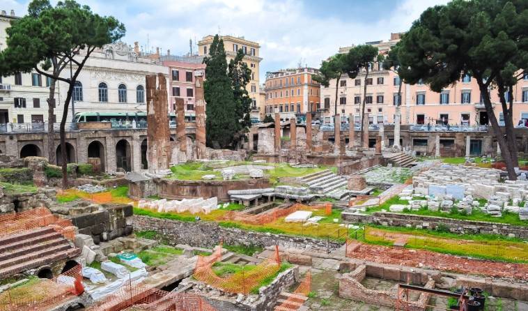 negozio in vendita a Roma in zona Pigna - Sant'Angelo