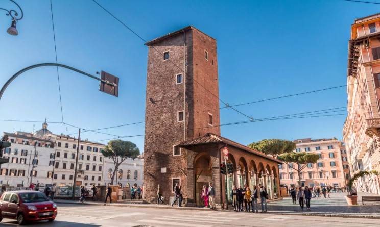 negozio in vendita a Roma in zona Pigna - Sant'Angelo