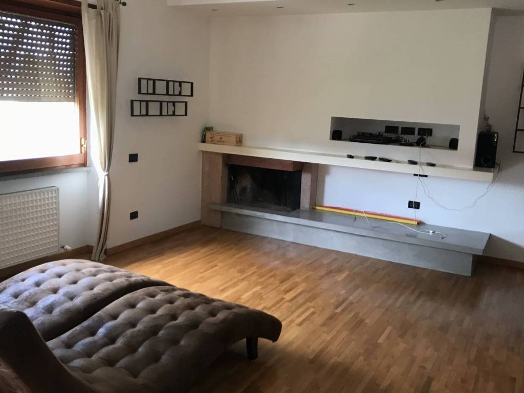 appartamento in vendita a Roma in zona Infernetto