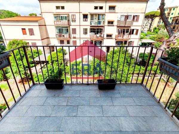 appartamento in vendita a Roma in zona Castel Fusano