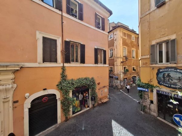 appartamento in vendita a Roma in zona Trastevere